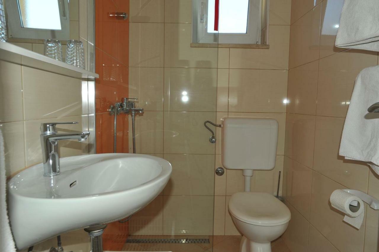 Apartmani Jadranka Viganj Esterno foto