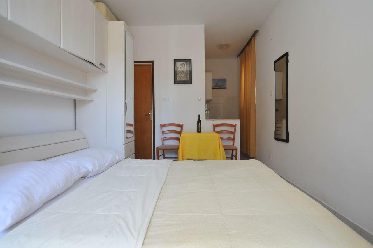 Apartmani Jadranka Viganj Esterno foto