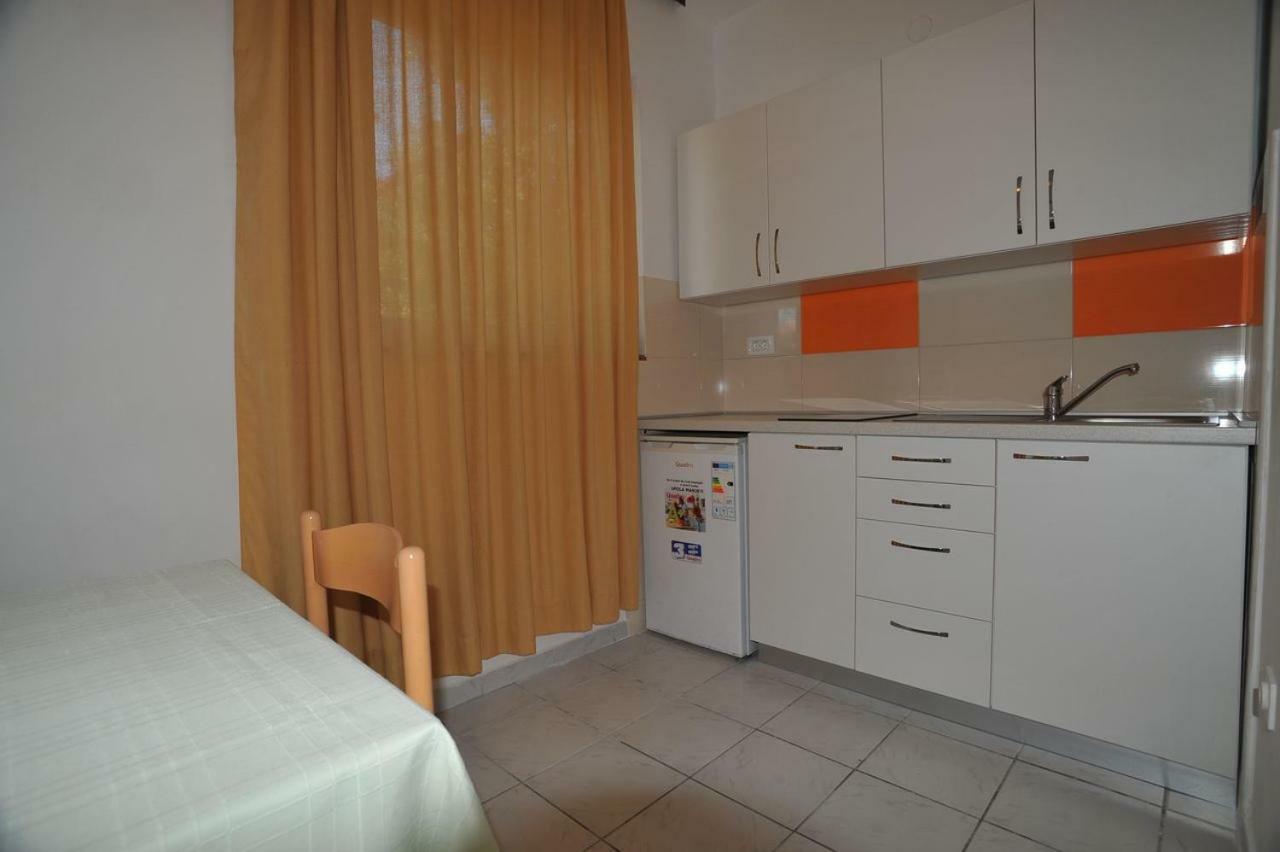 Apartmani Jadranka Viganj Esterno foto